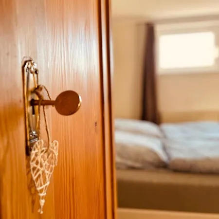 Elma Souterrain Apartament Neichen