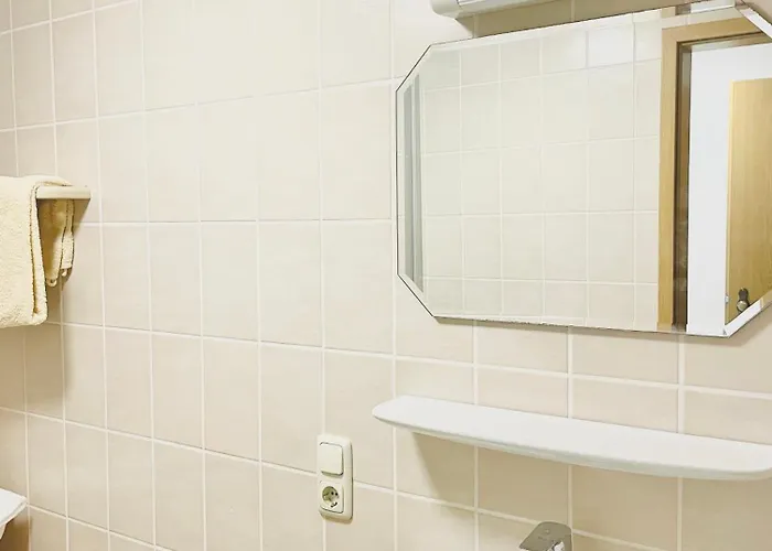 Elma Souterrain Apartment Neichen